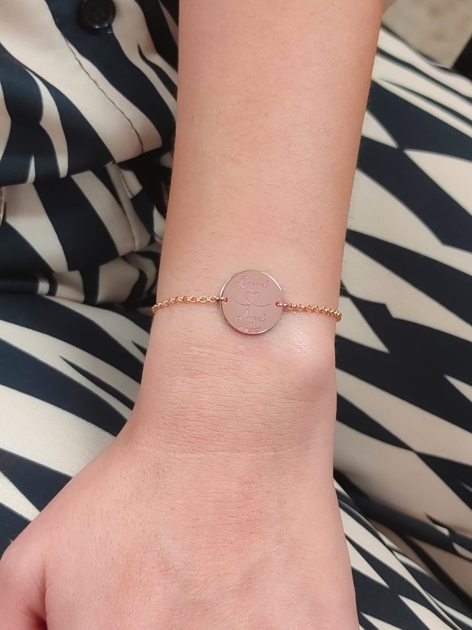 Pulsera Dije Nara Corazón con Nombres y fecha en Plata 925 con Baño de Oro Rosa 18k