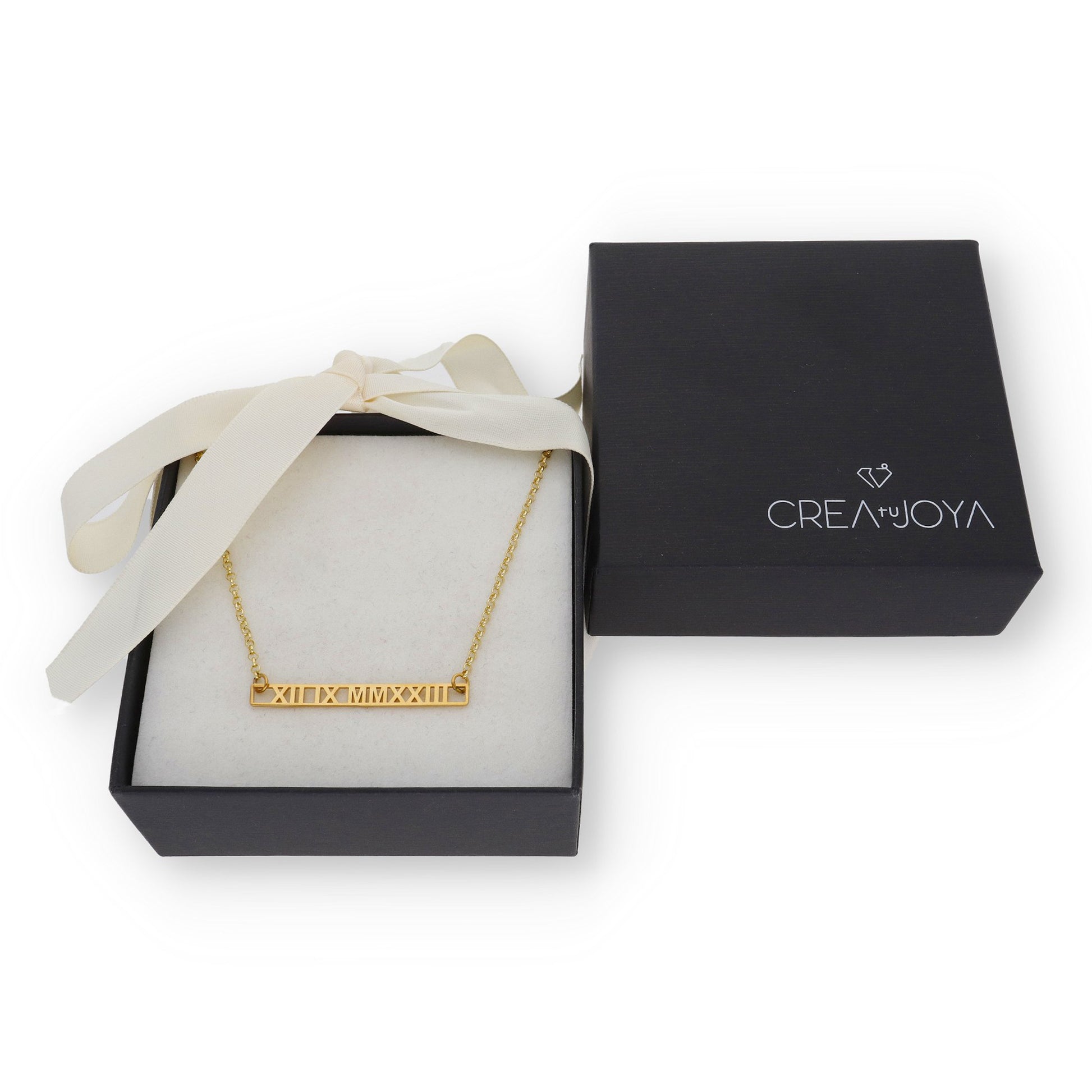 Collar Minerva Fecha Números Romanos en Plata 925 y Baño Oro Rosa 18k