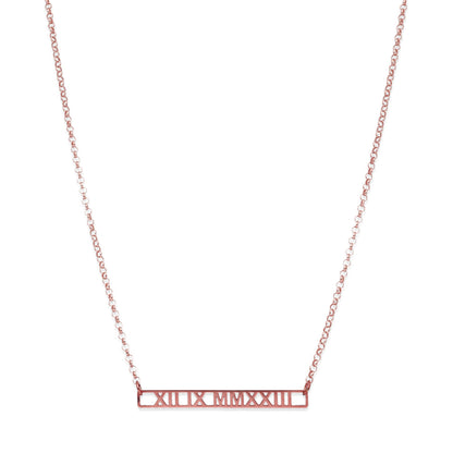 Collar Minerva Fecha Números Romanos en Plata 925 y Baño Oro Rosa 18k