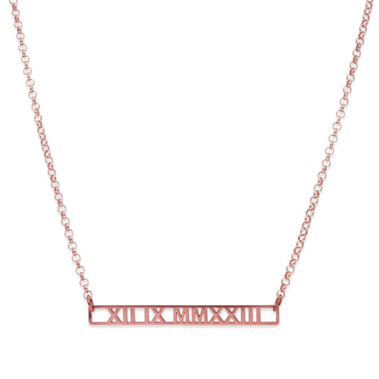 Collar Minerva Fecha Números Romanos en Plata 925 y Baño Oro Rosa 18k