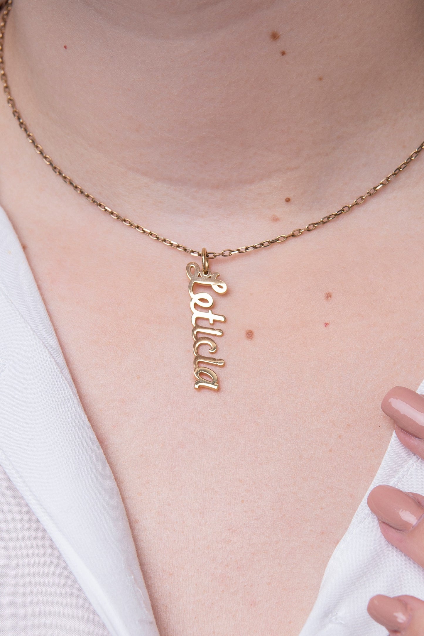 Colgante Delia Nombre en Plata de Ley 925 y baño Oro rosa 18k