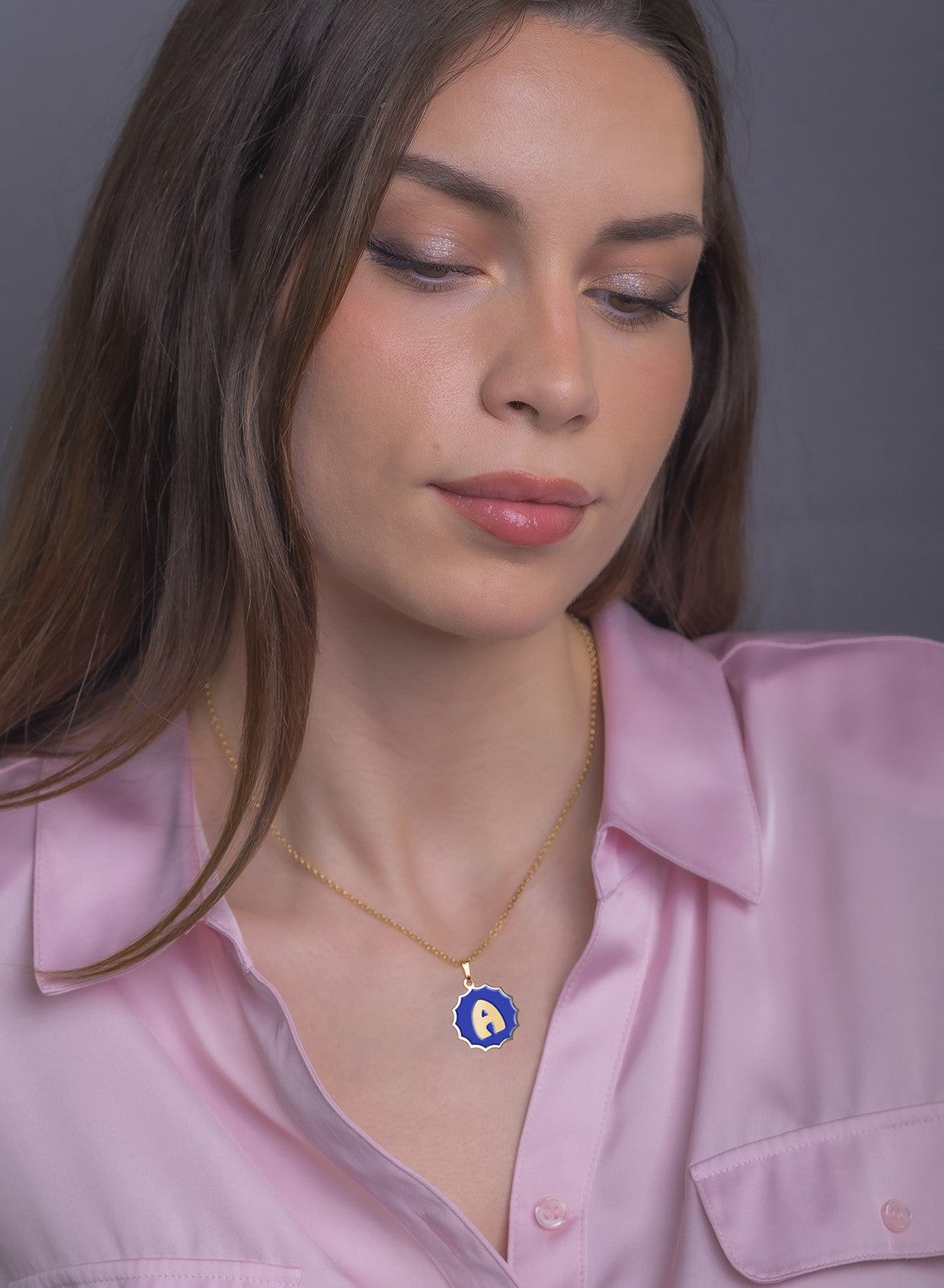 Colgante Alba en color e Inicial en Plata de ley 925 y baño Oro rosa 18k