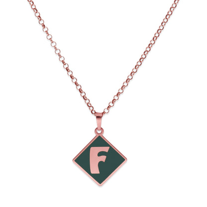 Colgante Olivia en color e Inicial en Plata de ley 925 y Baño Oro 18k