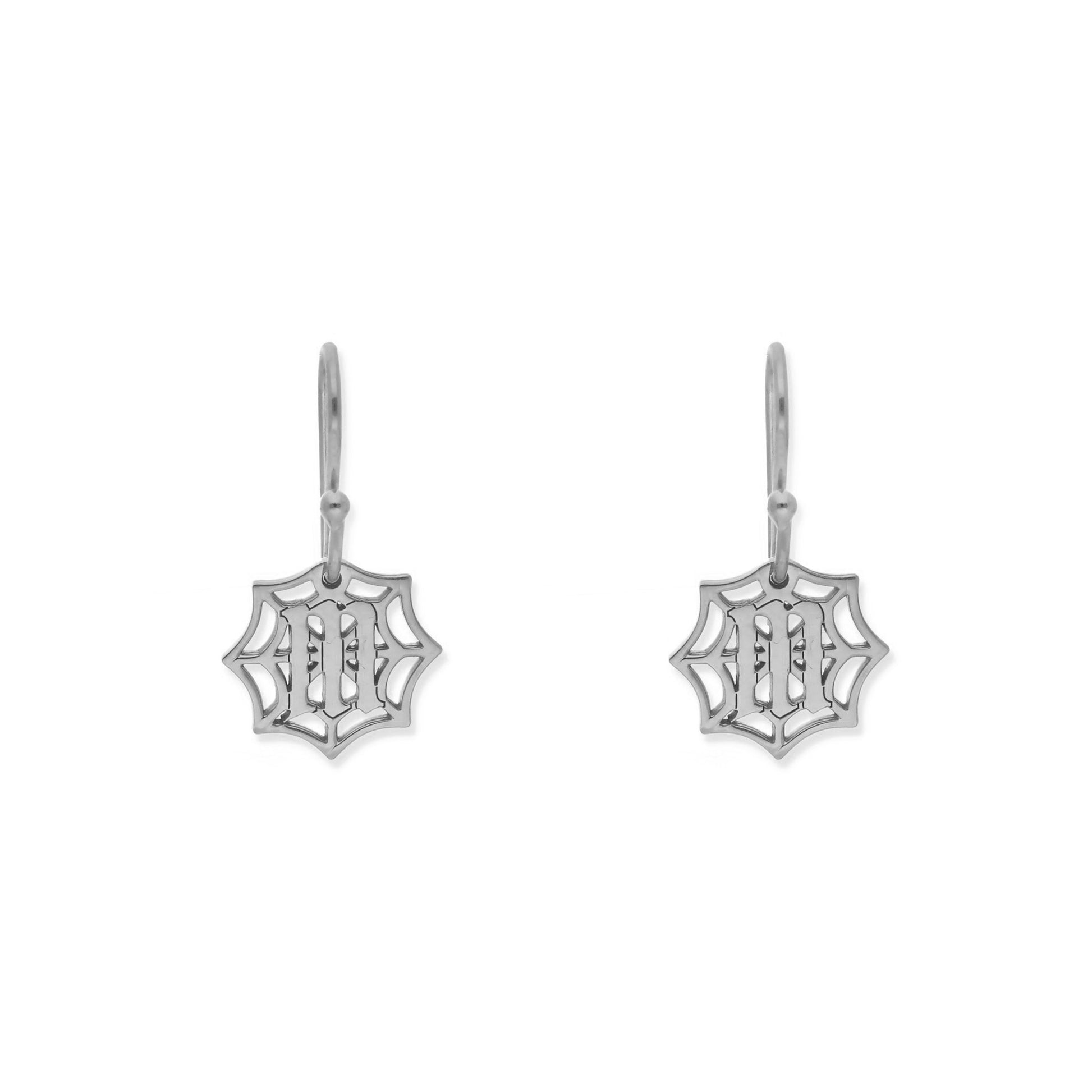 Pendiente Inicial Telaraña en Plata de Ley 925 y baño Oro 18k