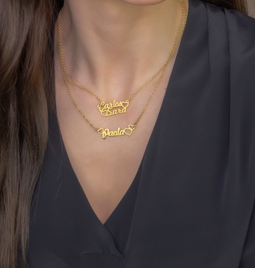 Colgante Nombre con Corazones Nusa en Plata de Ley 925 y Baño Oro 18k