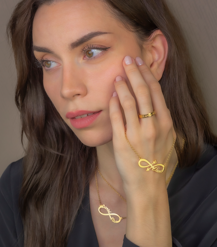 Colgante Sagitario Flecha Infinita con Nombre en Plata 925 y Baño de Oro 18k