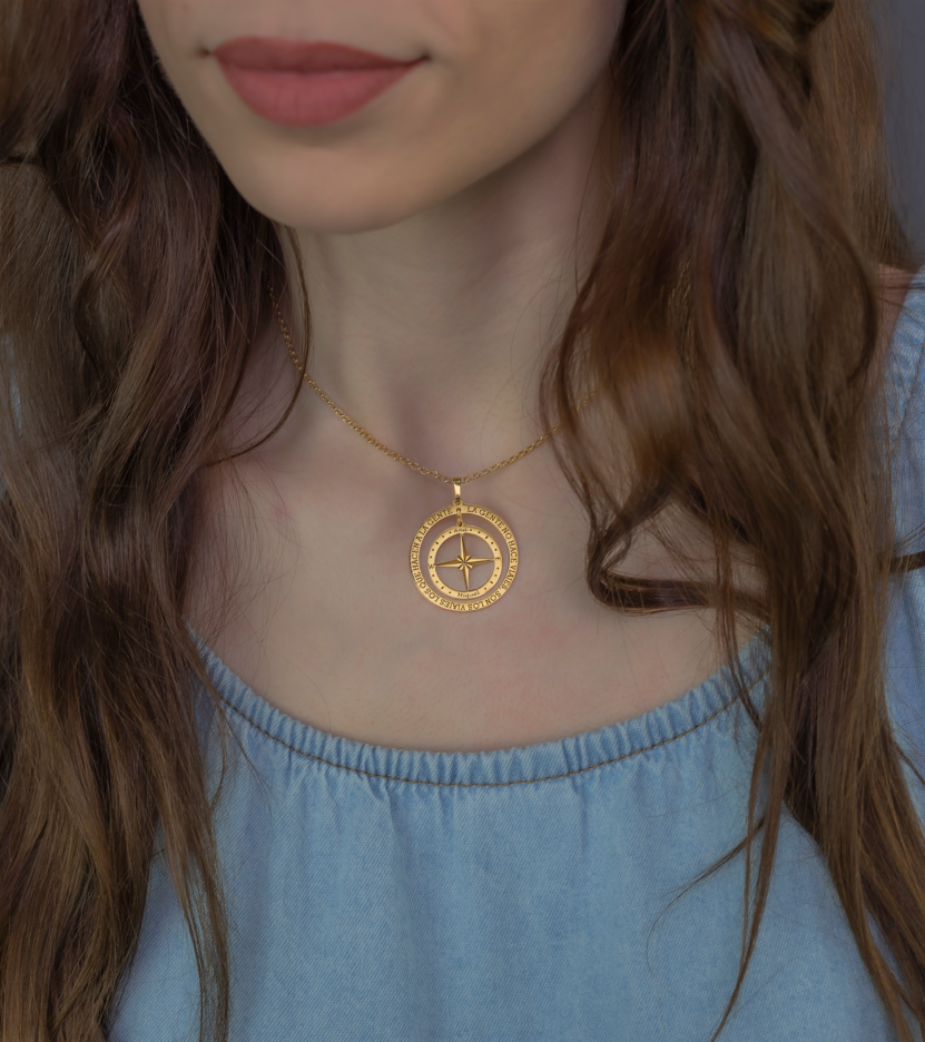 Colgante Brújula "Mi Destino" en Plata de Ley 925 y baño Oro rosa 18k