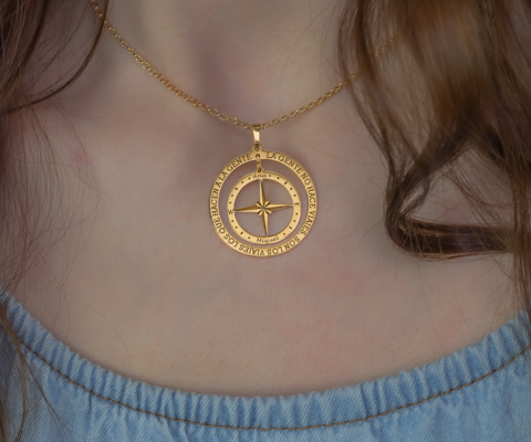 Colgante Brújula "Mi Destino" en Plata de Ley 925 y baño Oro rosa 18k