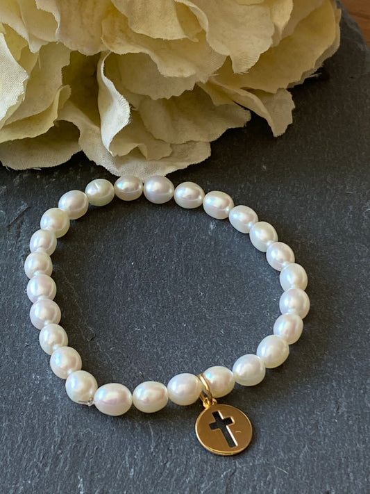 Pulsera de Perlas para Comunión con Medalla de Cruz en Plata 925