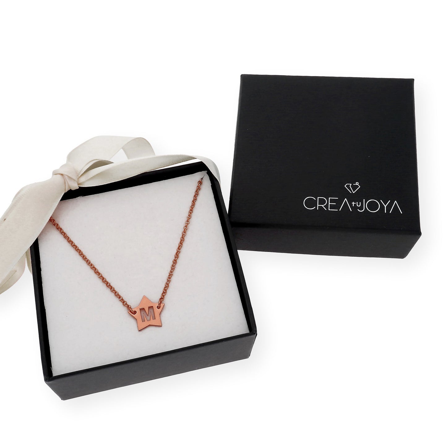 Colgante Astrid Estrella con Inicial Calada en Plata 925 y Baño de Oro Rosa 18k