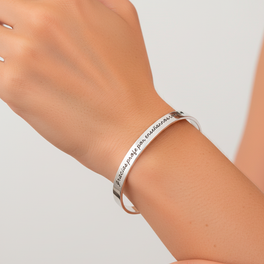 Brazalete Fino de Plata para Profesora
